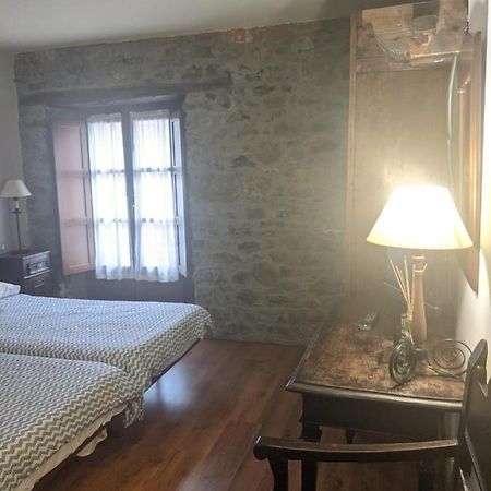 Hotel La Plaza Proaza Eksteriør bilde