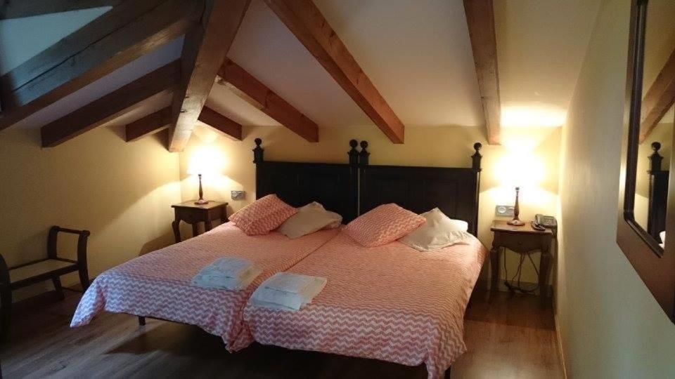 Hotel La Plaza Proaza Eksteriør bilde